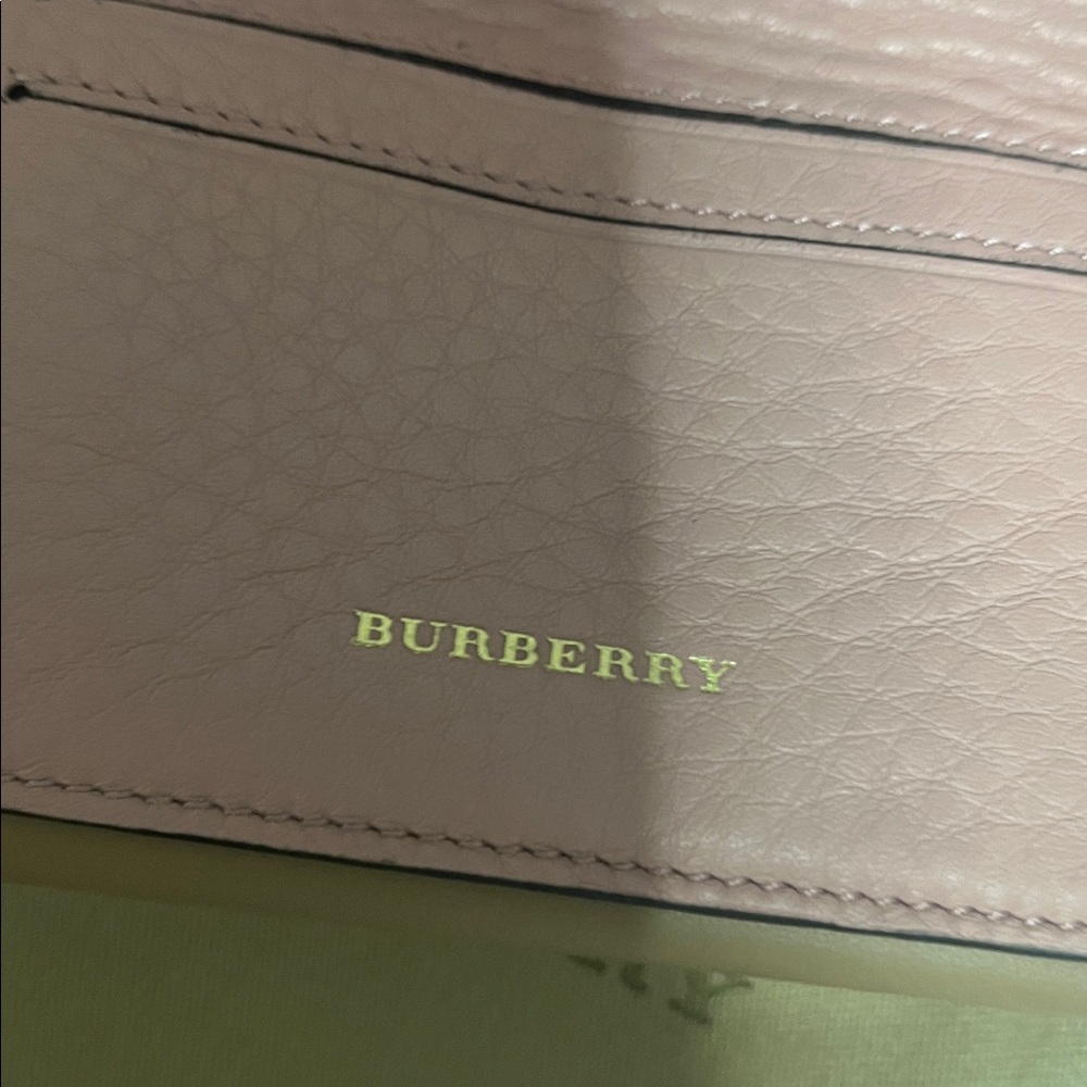Burberry Blush Pink Leather Wallet with Gold Accents - Picture 5 of 6